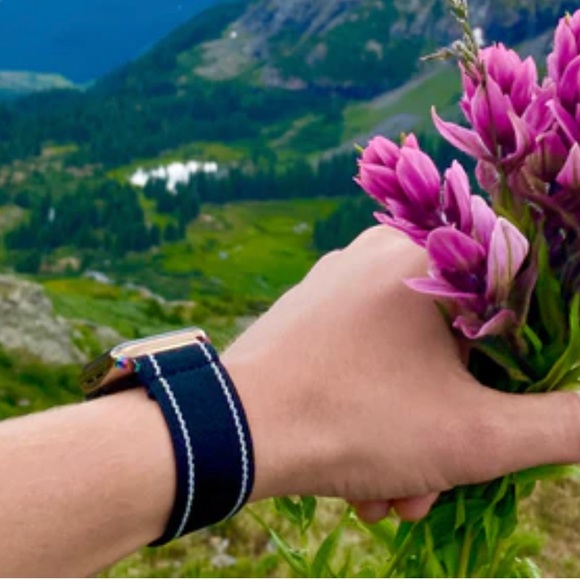 BUNDLE Braxley Apple Watch Bands - Picture 4 of 5